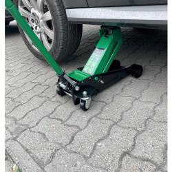 Podnośnik samochodowy hydrauliczny 3T 135-465 mm punktowy Żaba Rockforce