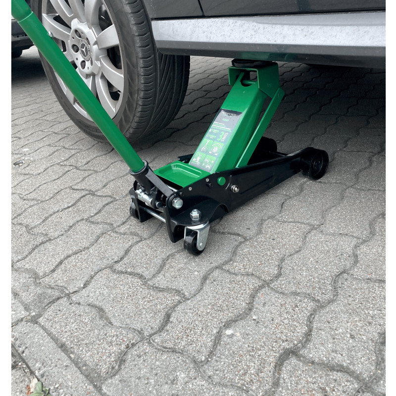 Podnośnik samochodowy hydrauliczny 3T 135-465 mm punktowy Żaba Rockforce